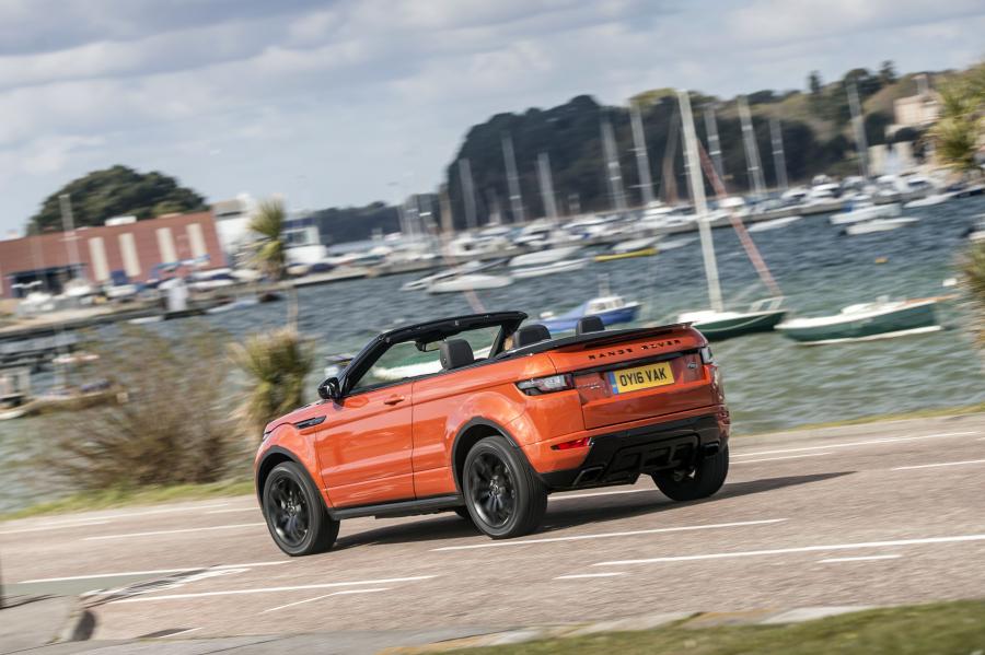  Land Rover Range Rover Evoque Convertible 2016 года  (UK) (фото 23 из 31)